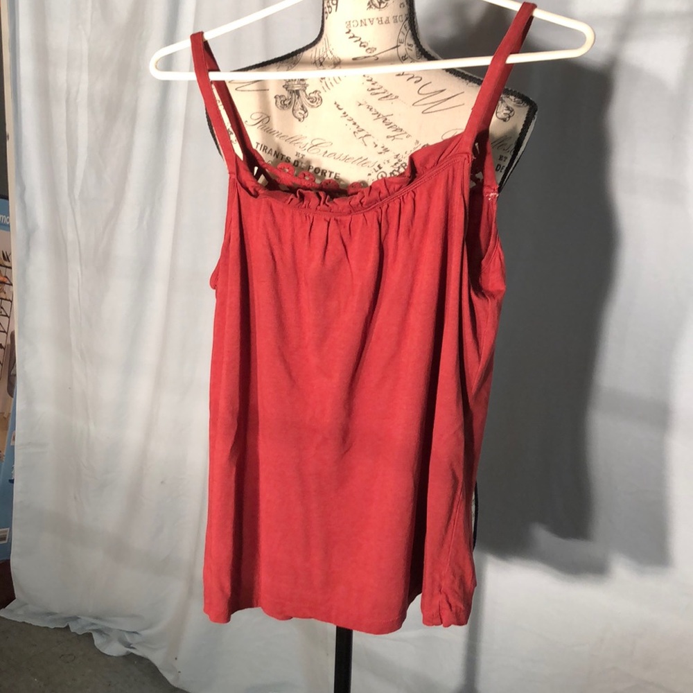 Elle rust colored sleeveless top - Picture 2 of 3